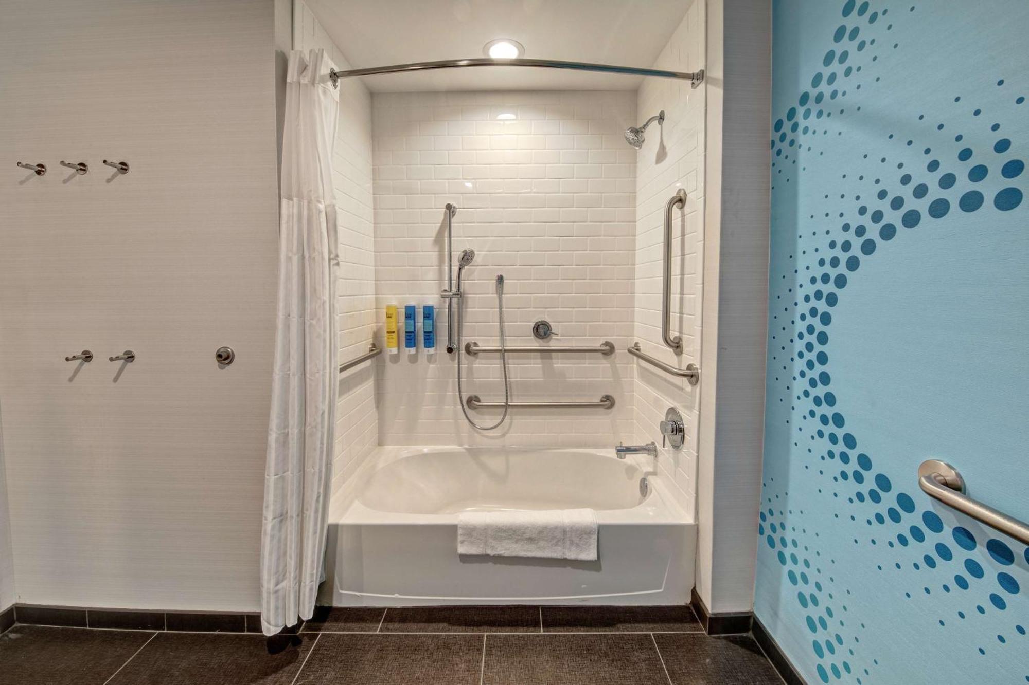 Tru By Hilton Roanoke Hollins Hotel Ngoại thất bức ảnh